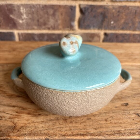 Aqua Taupe Winfield Pottery Covered Soup Chili Casserole Dish Pasadena READ - Picture 1 of 16